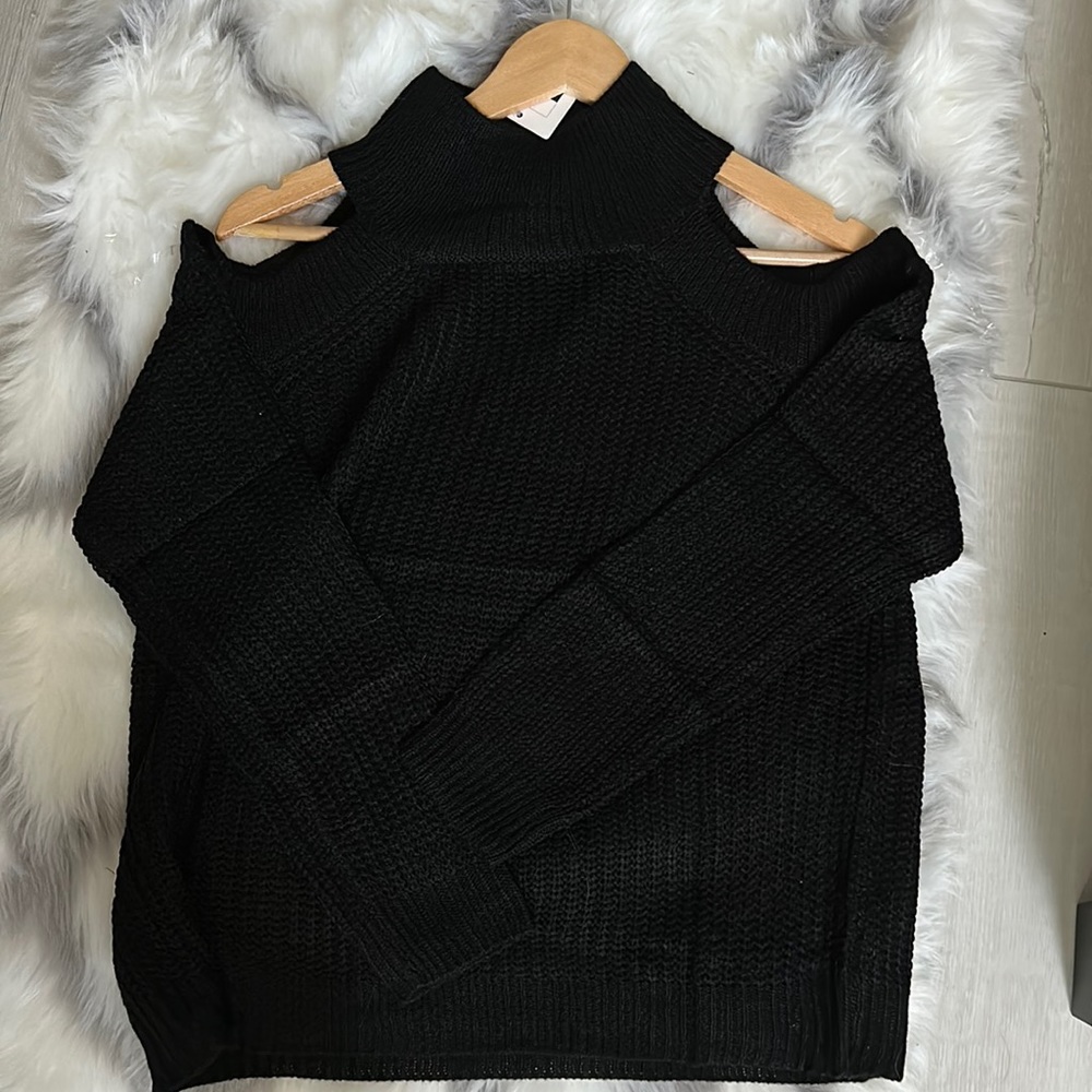 Turtle Neck, Long Sleeve, Open Shoulders Sweater